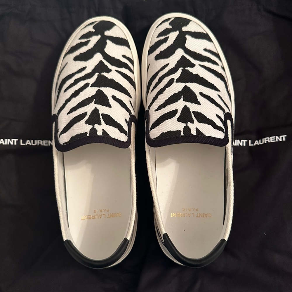 Saint Laurent Venice Slip on Sneaker - Zebra - Picture 4 of 11